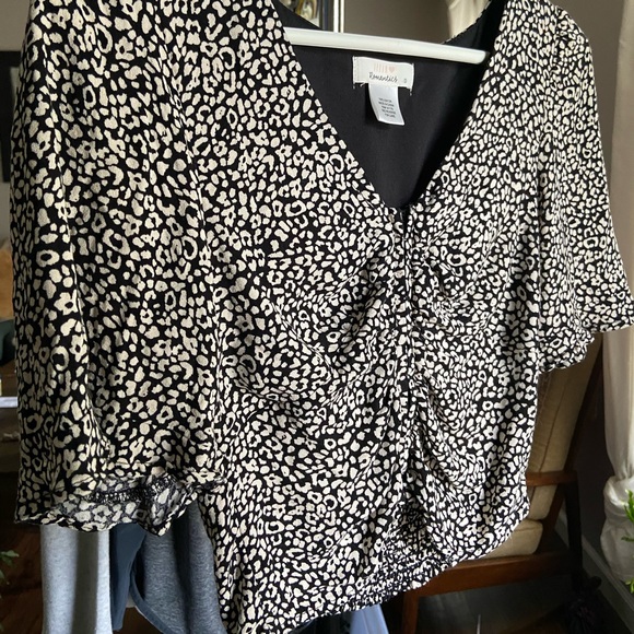 Small patterned cute top - Picture 2 of 4